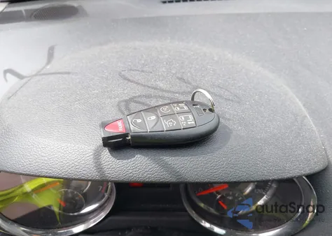 2015 Chrysler Town & Country Touring из США, поврежденный, VIN 2C4RC1BG3FR539192